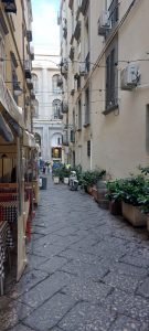 Scorcio di Via Toledo da Vico Lungo Gelso a Napoli