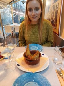 Polipetti alla luciana alla Taverna d'e Zoccole nei Quartieri Spagnoli a Napoli