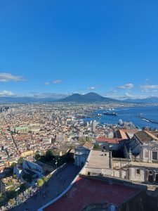 Foto Dettaglio del Golfo di Napoli, Vesuvio e città di Napoli comprensiva dei Quartieri Spagnoli dal Castel Sant'Elmo