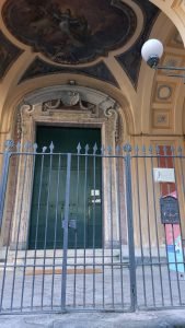 Ingresso Chiesa di Santa Caterina da Siena a Napoli