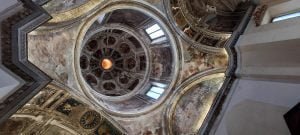 Panoramica cupola della Cappella Davalos nel Complesso monumentale di Sant'Anna dei Lombardi a Napoli