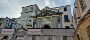 Panoramica esterno Chiesa di Santa Maria della Mercede nei Quartieri Spagnoli