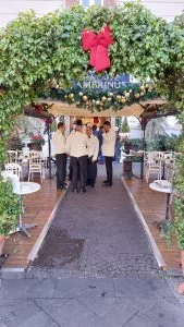 Foto verticale Ingresso Gambrinus nei pressi dei Quartieri Spagnoli di Napoli