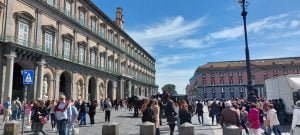 Vista Palazzo Reale da Via Toledo di Napoli