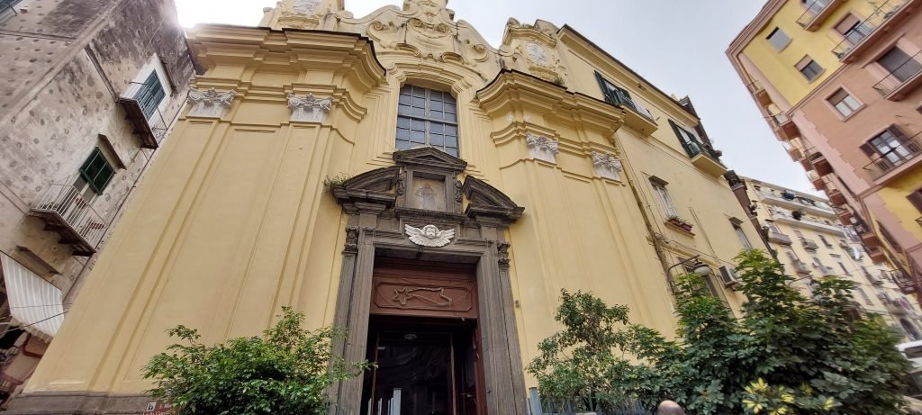 Panoramica Chiesa Santa Maria del Carmine della Concordia nei Quartieri Spagnoli