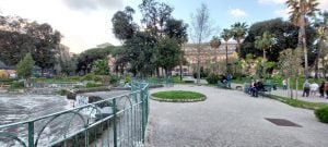 Panoramica interno giardino del Molosiglio Napoli