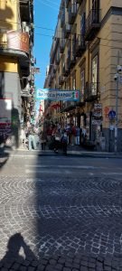 Dettaglio striscione in Via Domenico Capitelli per Spaccanapoli