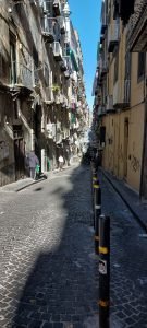 Foto dall'alto di Via Pasquale Scura in Itinerario Spaccanapoli