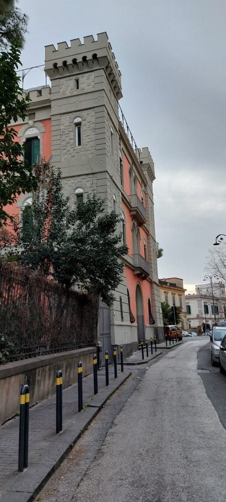 Villa Santarella (Scarpetta) su Itinerario del Petraio a Napoli