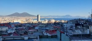 Foto panoramica Vesuvio fine Pedamentina sul Corso Vittorio Emanuele a Napoli