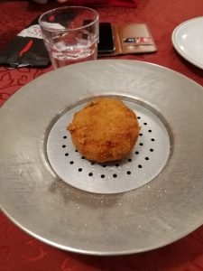 Frittatina di pasta Napoletana da mangiare nei Quartieri Spagnoli